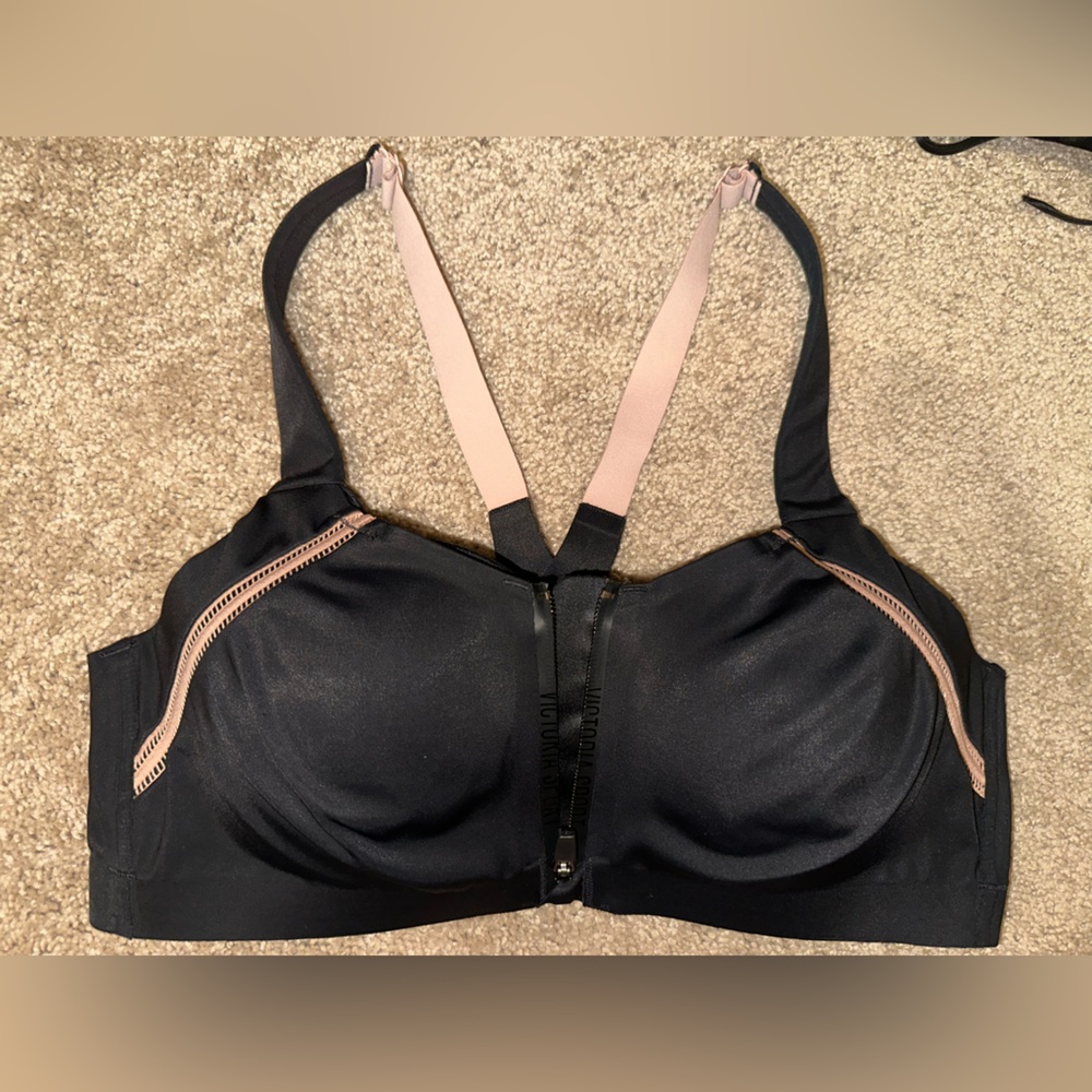 Black Women's Sports Bra